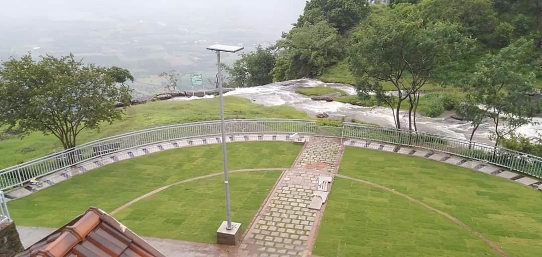 Dean Dale Cottages Thekkady Bagian luar foto