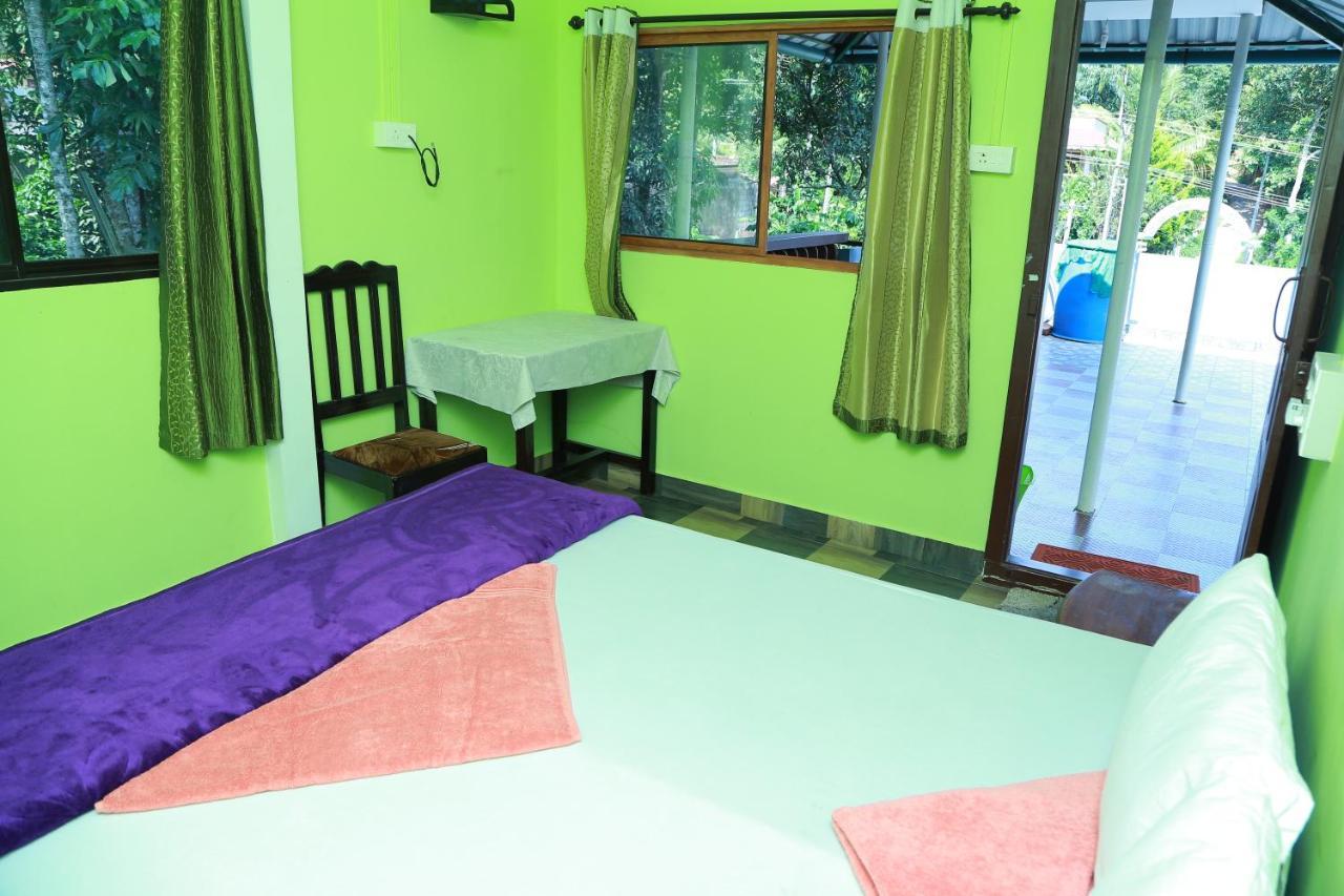 Dean Dale Cottages Thekkady Bagian luar foto