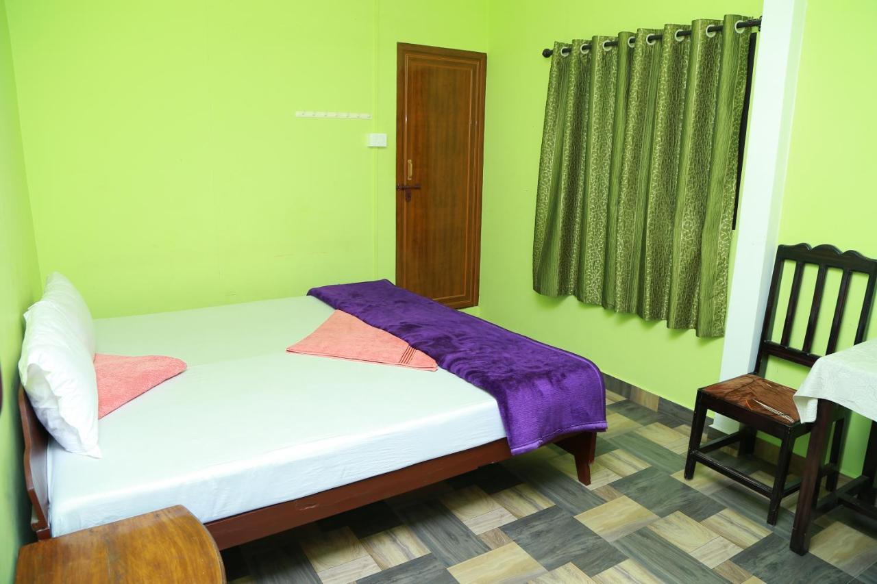 Dean Dale Cottages Thekkady Bagian luar foto