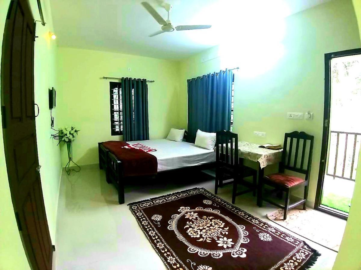 Dean Dale Cottages Thekkady Ruang foto
