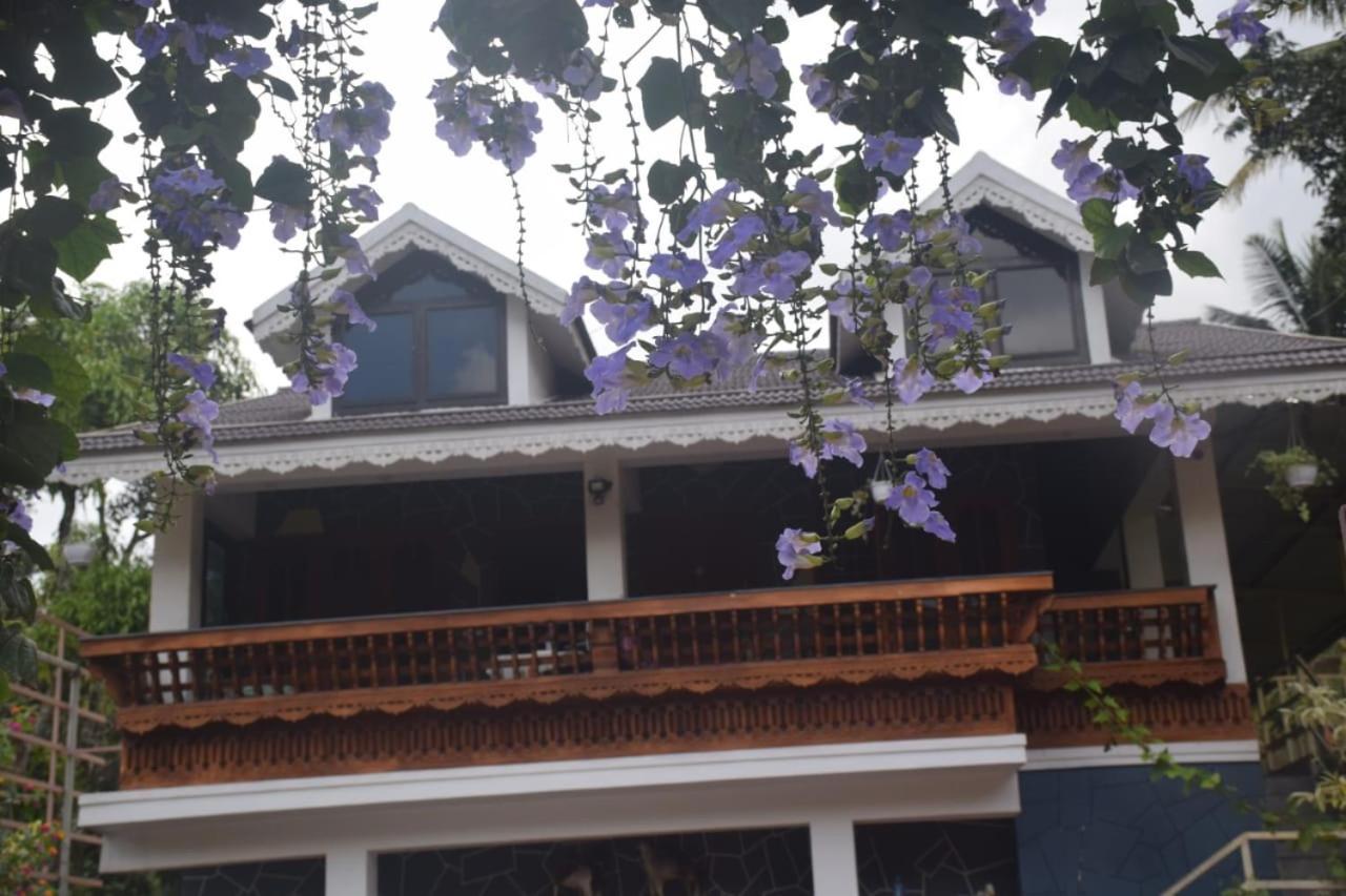Dean Dale Cottages Thekkady Bagian luar foto