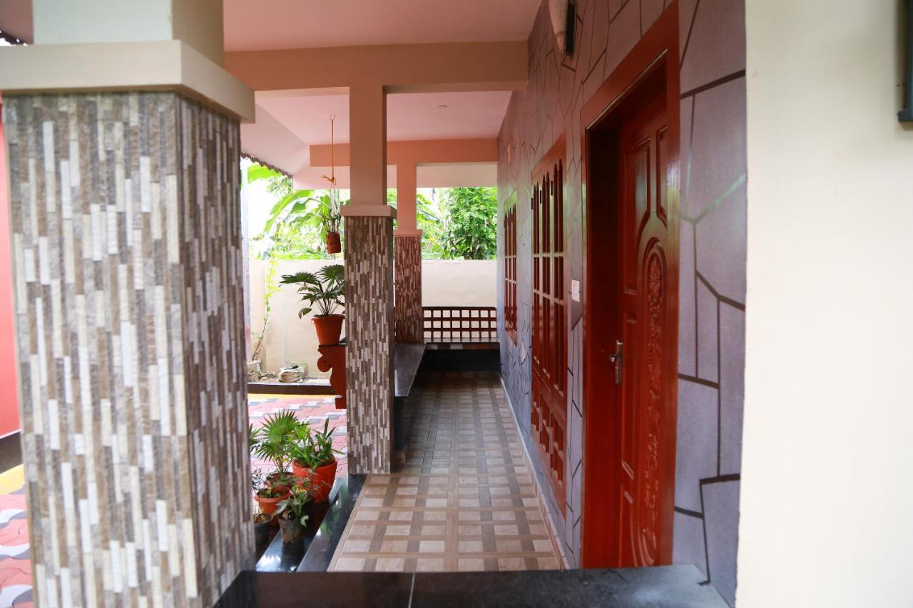 Dean Dale Cottages Thekkady Bagian luar foto