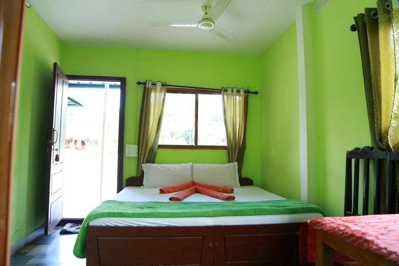Dean Dale Cottages Thekkady Bagian luar foto