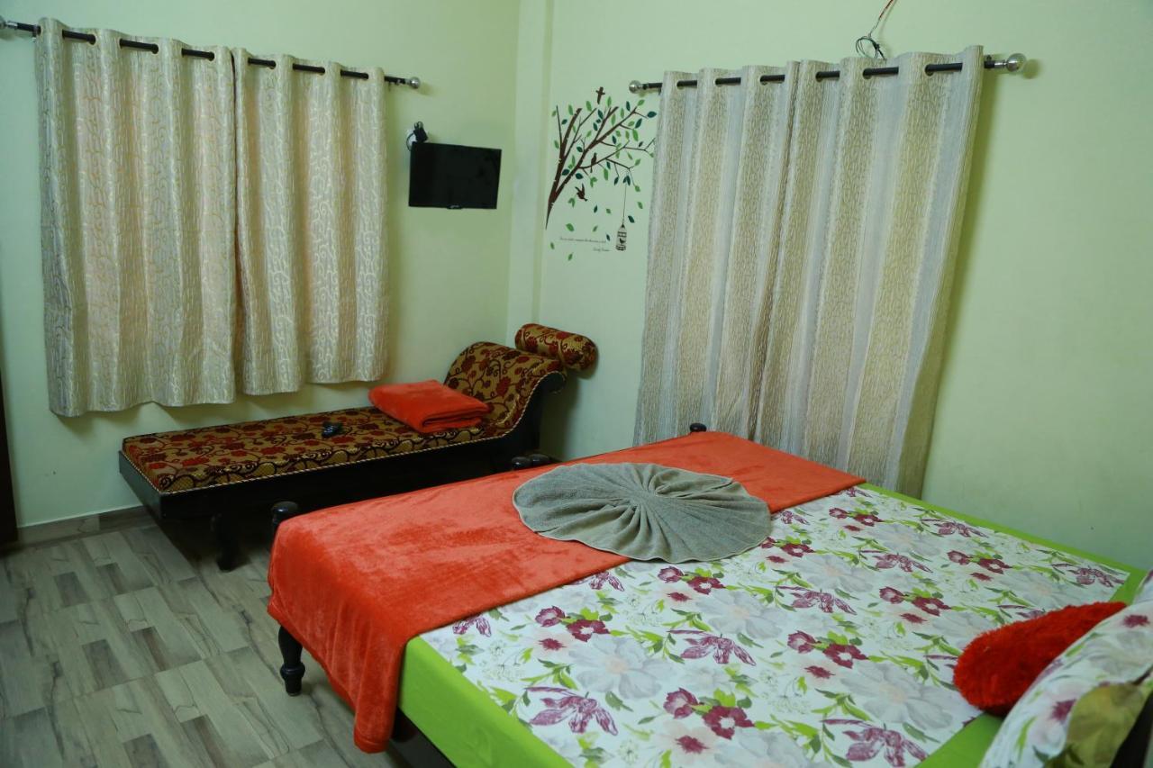 Dean Dale Cottages Thekkady Bagian luar foto