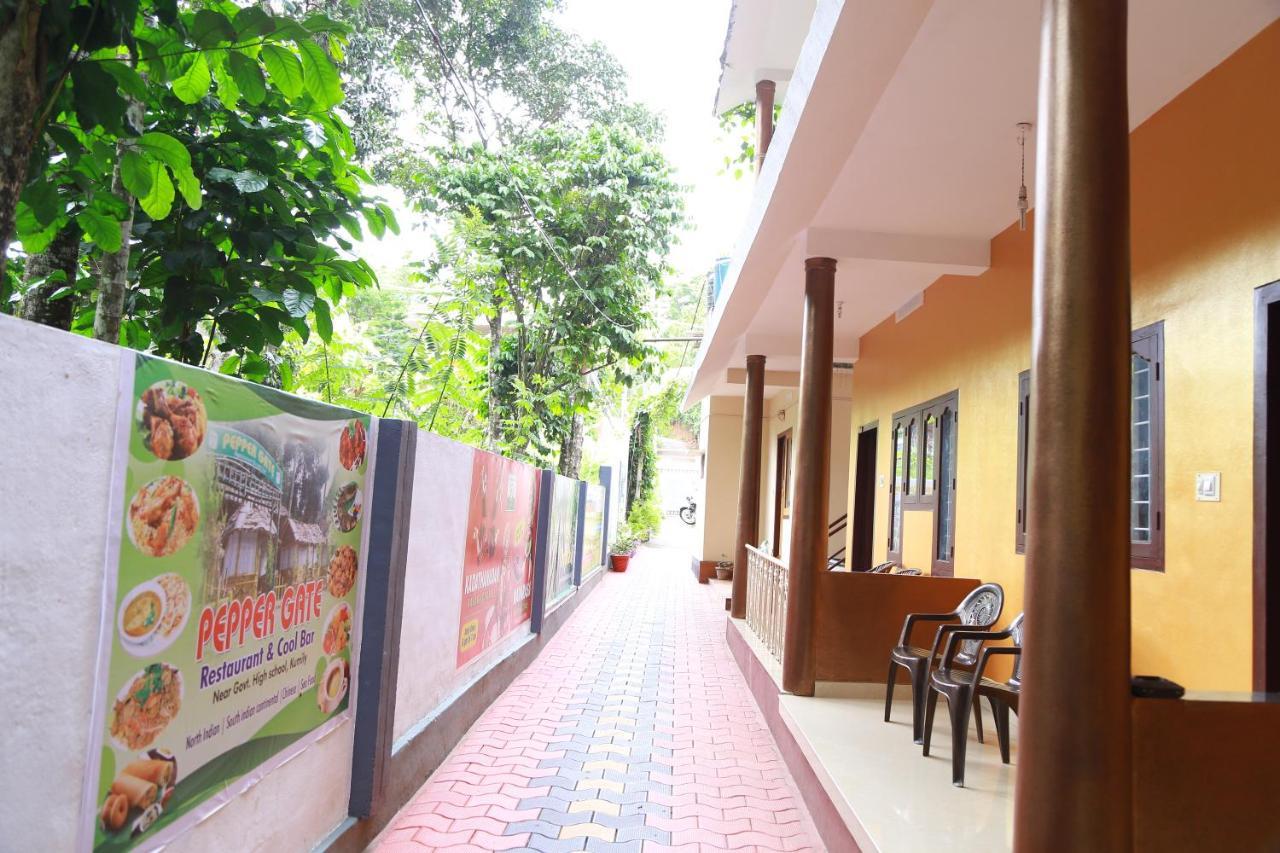 Dean Dale Cottages Thekkady Bagian luar foto